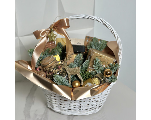 New Year's Caramel Gift Basket