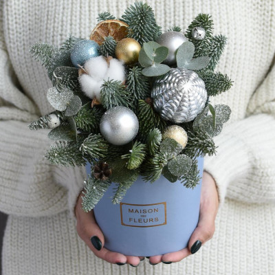 New Year's composition in a box "Heavenly Frost"