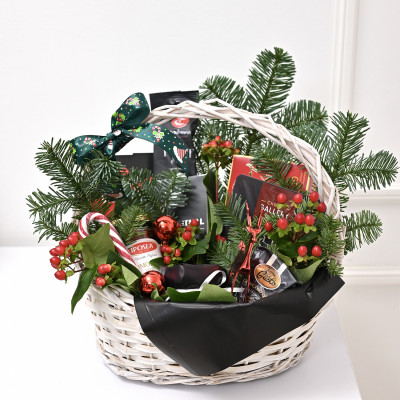 Gift basket Contrast