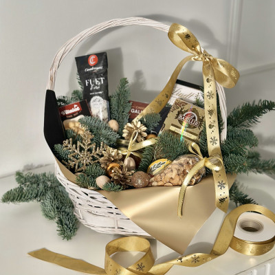 Golden Jack Christmas Gift Basket