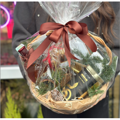 Holiday Mood Basket