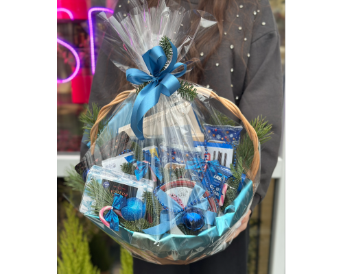 New Year's basket Winter Treats