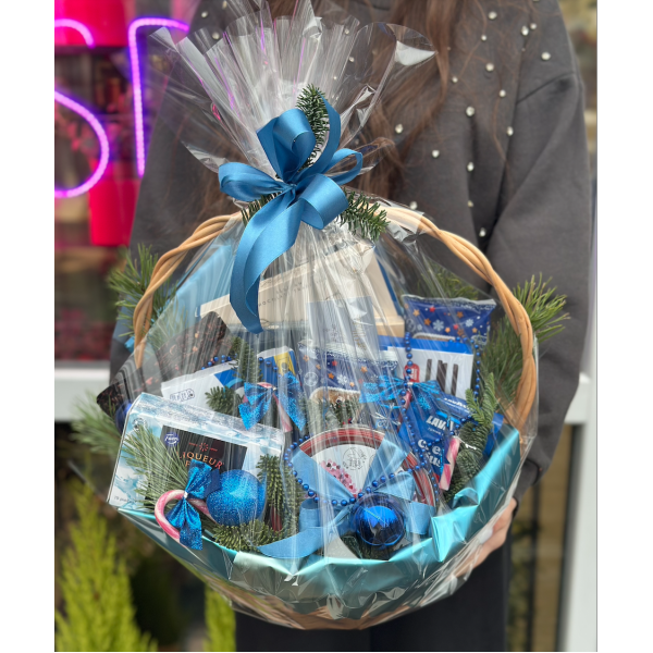 Новогодняя корзина Зимние Лакомства