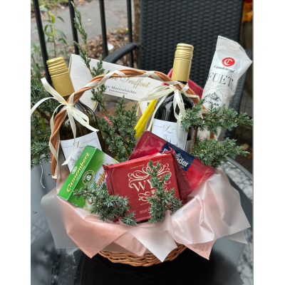 Holiday Gift Basket with Wine