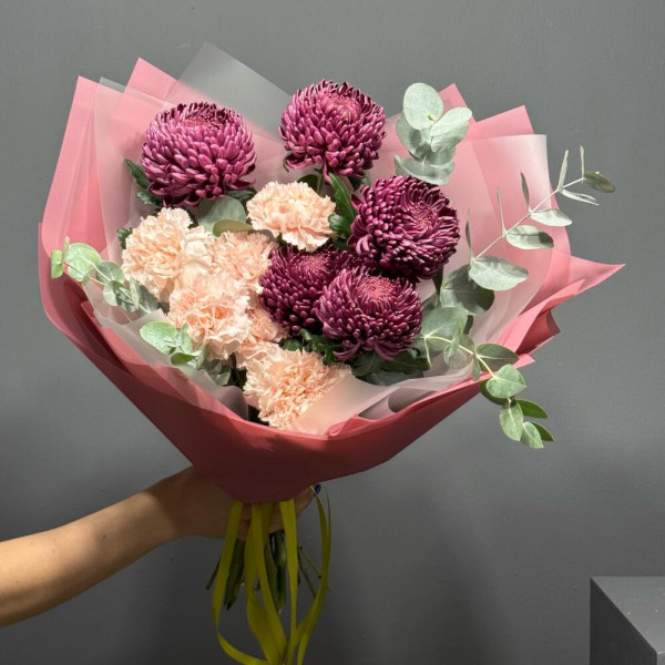 Mono of chrysanthemums and dianthus with eucalyptus