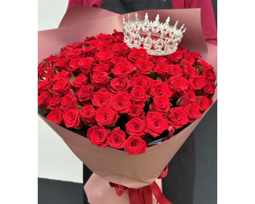 101 red rose Queen