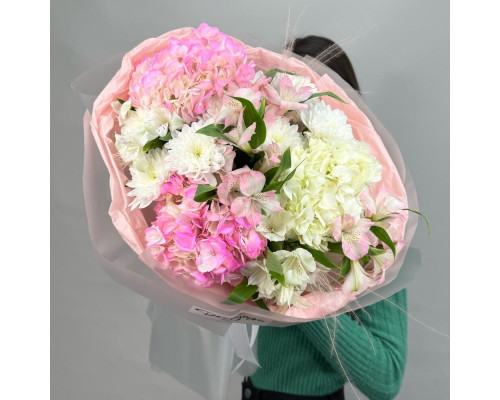 Delicate pink bouquet